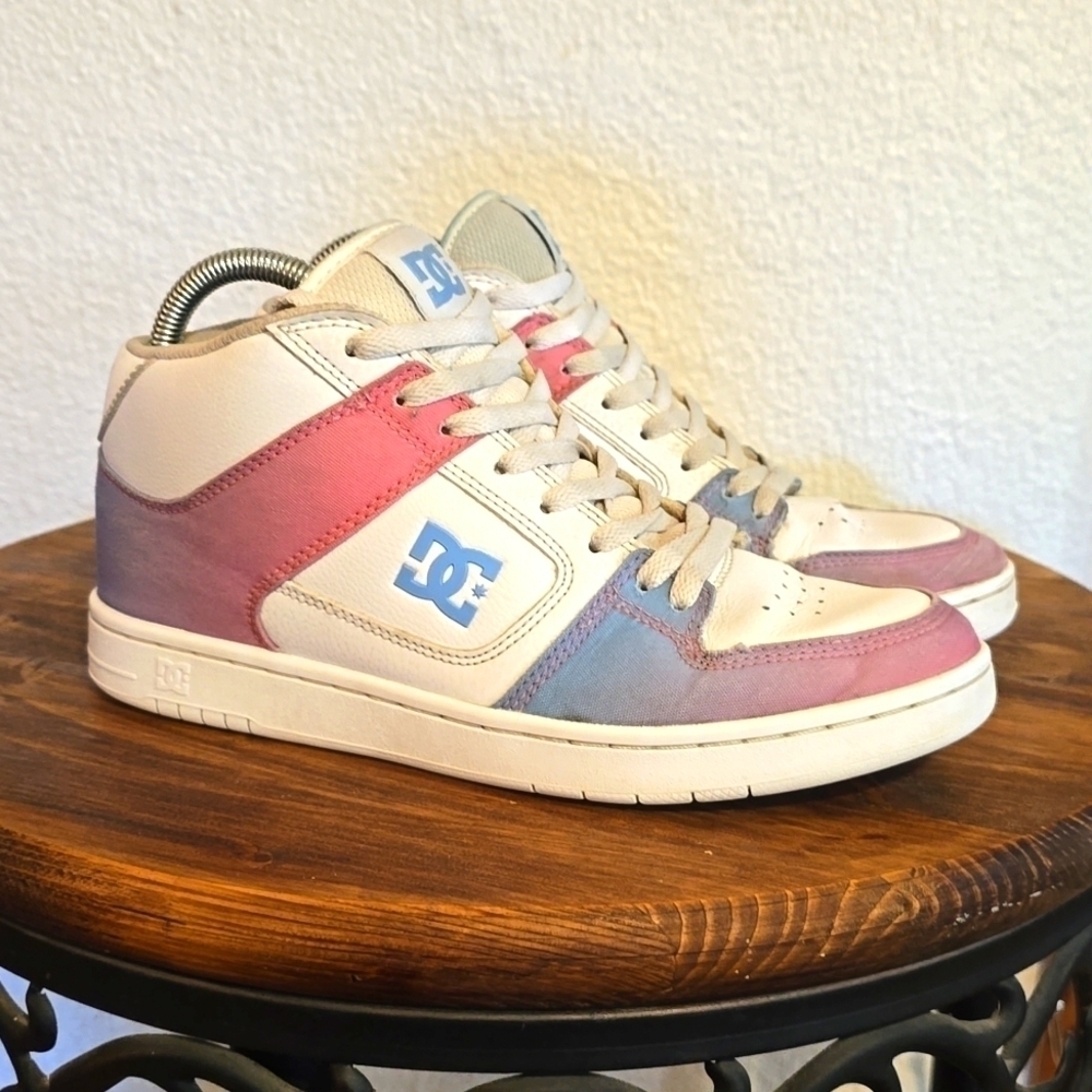 DC Manteca 4 MID White Multi Color Sneakers Tennis Shoes TINY FLAW Sz.9.5